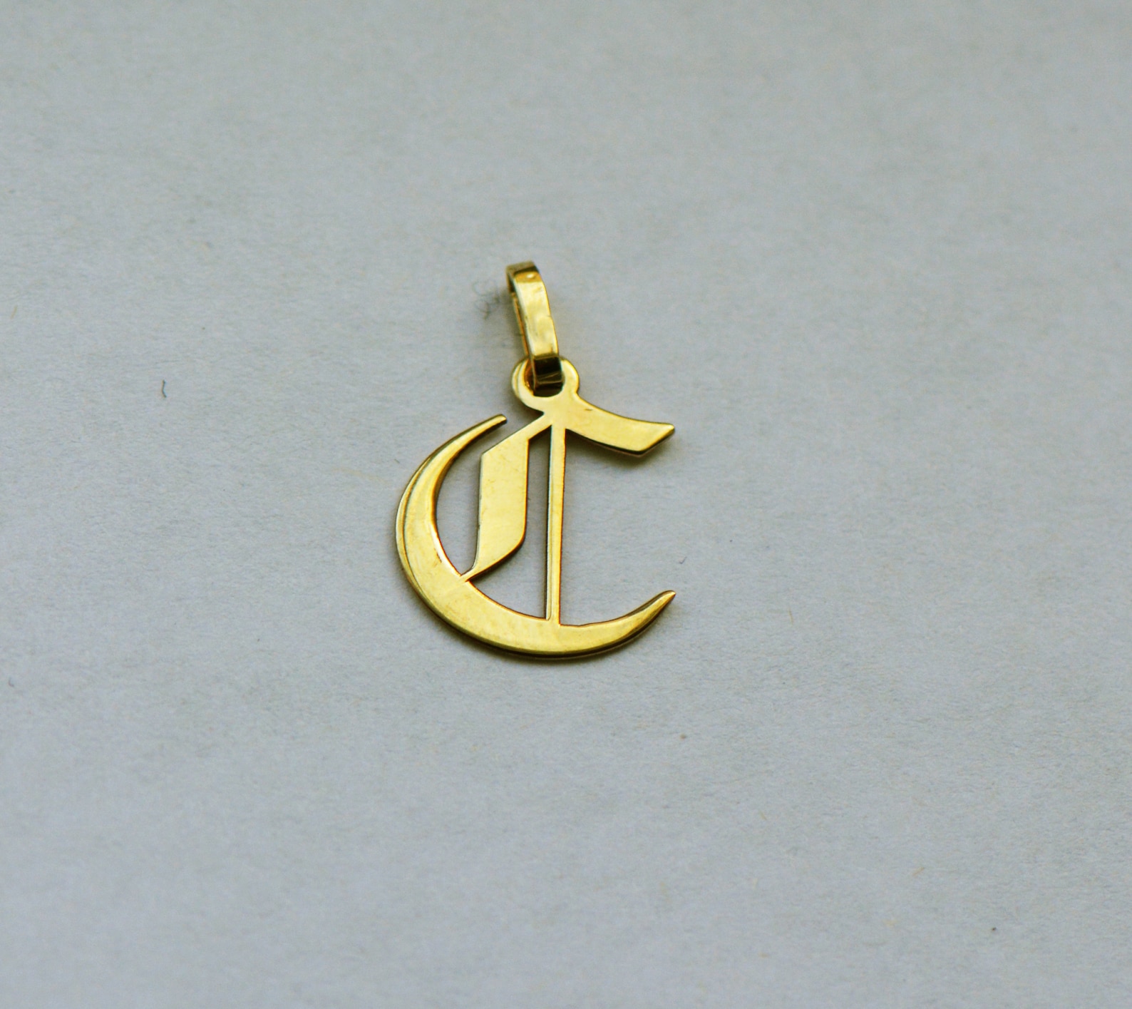 14K Solid Gold Old English Initial Letter Pendants Etsy
