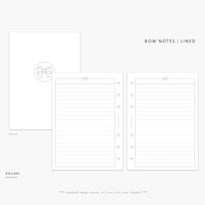 Pode incluir: Um conjunto de páginas de caderno pautadas com um design de laço no topo. A página da capa tem um design de laço em um círculo. O texto "BOW NOTES | LINED" está no topo da página. O texto "Cover" está na parte inferior esquerda da página. O texto "KAILANI DESIGN CO." está na parte inferior esquerda da página.