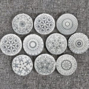 Mandala grey and white assorted ceramic drawer knobs mosaic cabinet knobs wardrobe handles door knob sets of 2/4/6/8/10/12/14/16/18/20/22/24