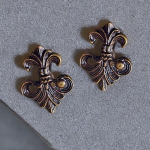 Fleur de lys drawer knob antique knob cabinet knob wardrobe handles cabinet handles knobs and pulls sets of 2/4/6