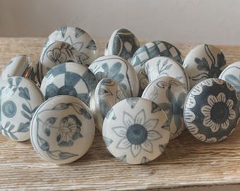 Vintage style grey and white drawer knob grey handpainted ceramic knob cabinet knob wardrobe handles cabinet handles set of 2/4/6/8/10/12