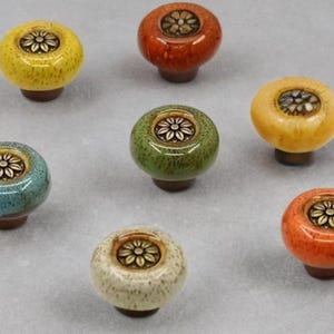 Multicoloured Ceramic and Brass Floral Cabinet Knobs – Vintage Style Drawer Pulls, Decorative Furniture Handles, Cupboard Knobs, Knob Sets