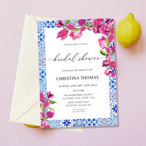 Puede incluir: Una invitación de ducha nupcial floral azul y blanca con flores rosas y fondo blanco. La invitación incluye el texto "PLEASE JOIN US FOR A bridal shower HONORING THE BRIDE-TO-BE CHRISTINA THOMAS SUNDAY, JANUARY 12TH 2024 AT 11AM THE PEPPERTREE EVENTS 123 TOWN, CITY, STATE 1234 RSVP 10 MAY 2024 TO JENNY 123.456.789 GIFT REGISTRY THE DISH SHACK"