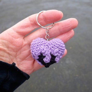 Purple heart keychain, Cute keychain, Knitted keychain, Plush keychain, Backpack keychain, Charm keychain, Small keychain