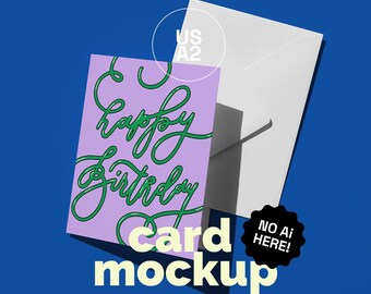 Model Amerikaanse A2 wenskaart en envelop, mockup met briefkaart en envelop, mockup met psd-postkaart, mockup met gevouwen wenskaart, mockup met één kaart
