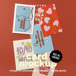 A5/A6/B6/5x7 mockup med fem gratulationskort, mockup med vykort, mockup med fem vykort, mockup med vykortsdisplay, mockup med affisch, mockup med minitryck