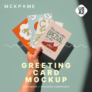 US A2 Hände halten vier Grußkarten Mockup, drei Postkarten Mockup, Postkarten in Hand Mockup, PSD Grußkartenvorlage