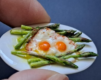 Espárragos y huevos