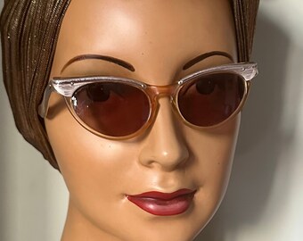 1950 silver metalic cateye sunglasses.