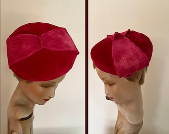 Cute 50s clamper hat.