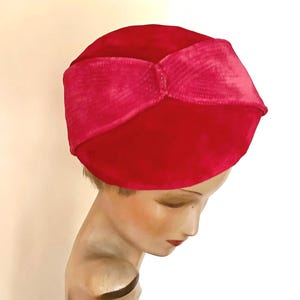 50s Red Clamper Hat: Pink Velvet Fascinator