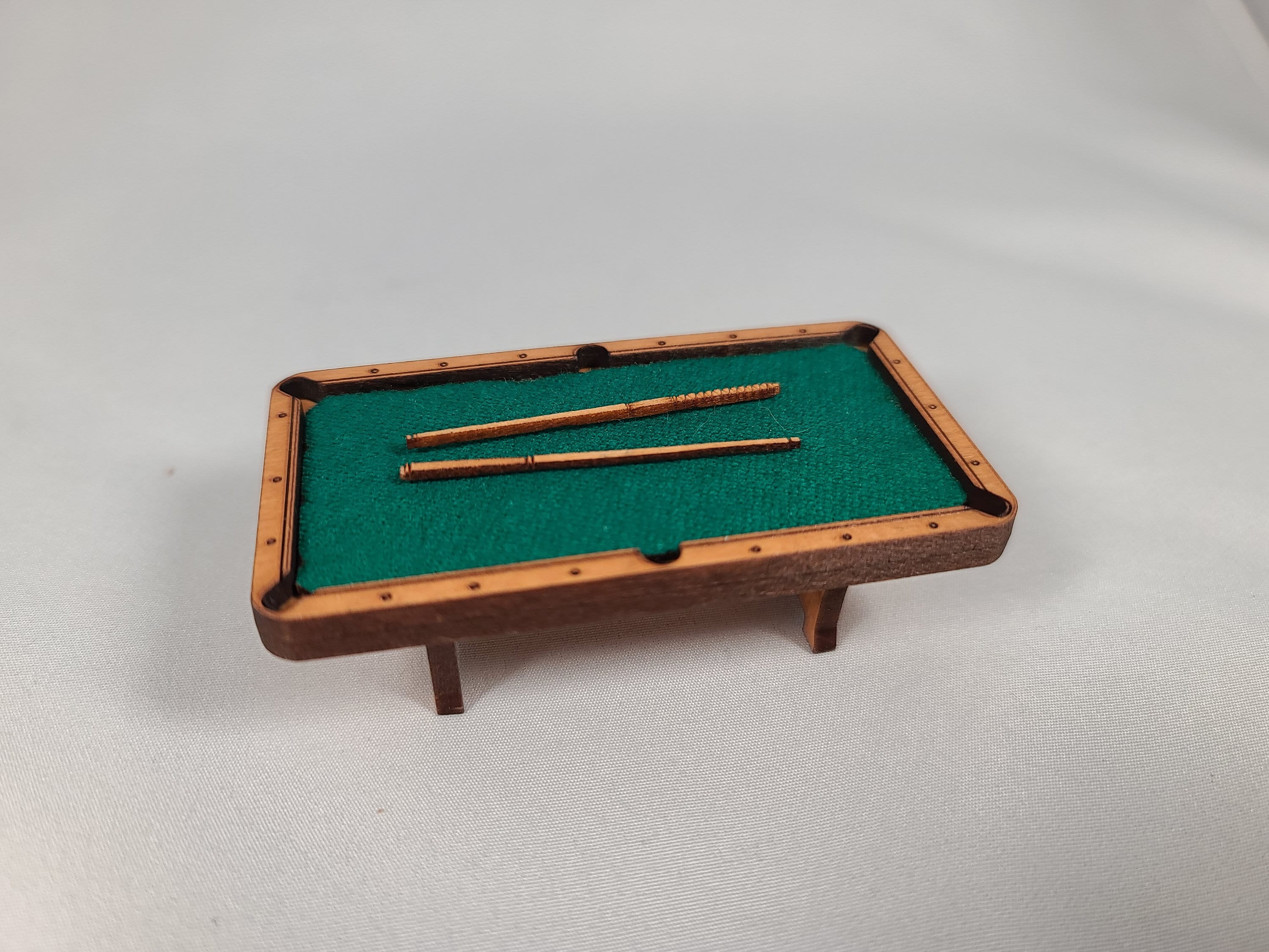 Mini pool table online