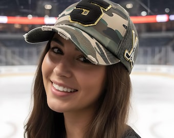 Custom Hockey Mom Hat – Personalized Hockey Sticks Baseball Cap – Game Day Hat for Hockey Moms – Sports Mom Gift – Team Spirit Accessory