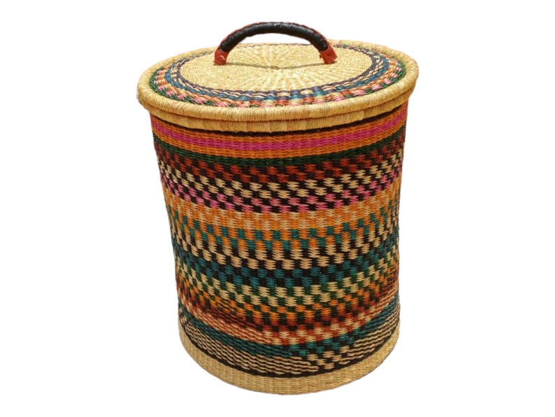 Panier à linge africain de 24 po de haut avec couvercle Panier à linge flexible Panier en osier pour vêtements, Panier Bolga, Panier à linge Ghana image 2