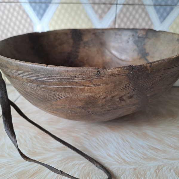 Antique Wooden Bowl,Tuareg Vintage Bowl, Wooden Bowl with Designs, African Handmade Crafts