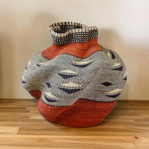 フラワーポットバスケット、ホームデコレーション用の編み込みボルガバスケット、植物用ポットバスケット、収納バスケット、アフリカンバスケット、籐バスケット