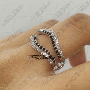 Zwart-witte CZ diamanten bandversterkerring, witgouden band, jubileumring, verlovingsringversterker, solitaire-versterker