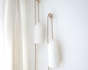 Taglia L Stile giapponese, forma organica, lampada in cartapesta intonacata fatta a mano con dispositivo e supporto a parete, aspetto mediterraneo, minimalista, boho