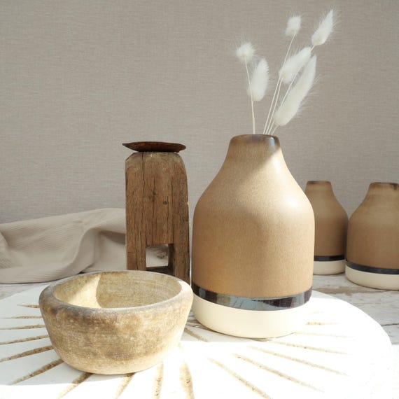 陶器の花瓶（ブラウン・ホワイト釉薬） 陶器の花瓶（ブラウン