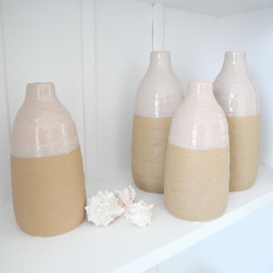 Vases in two sizes, terracotta, for fresh and dried flowers, structure, pink, boho, interior, gift