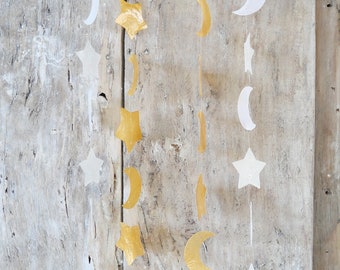 Pendant of capiz shells in moon and star shape, white, yellow/gold, garland, boho, brocante, gift
