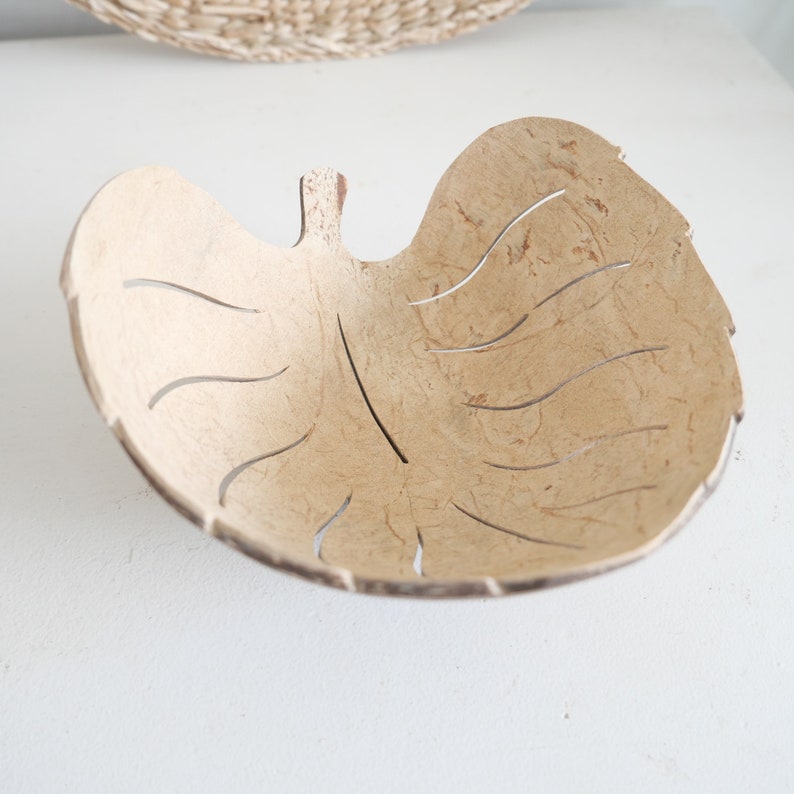 Coconut shell processed into a monstera leaf, jewelery tray, natural, hand cut, Bali, boho, coastel, beach, decor, gift image 3