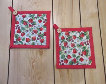 Handmade Quilted Strawberry Potholders: Strawberry hot pads  (Set of 2)