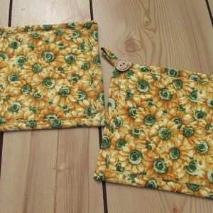 Sunflower potholders-Yellow potholders-Handmade sunflower hot pads-handmade sunflower kitchen decor-farmhouse sunflower handmade potholders-