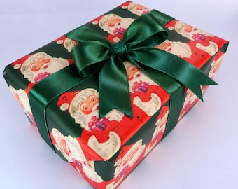 Vintage Kitsch Santa Wrapping Paper: Retro Christmas Gift Wrap (50x70cm)