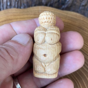 Wood carved venus willendorf goddess Handmade pocket Venus figurine Pagan altar home gift Hand carved Pagan altar gift Pocket size deity