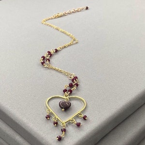 Dainty Heart Necklace with Garnets, Champagne Gold Necklace, Red Gem Necklace, Romantic Jewellery, January Birthstone, Girlfriend Gift