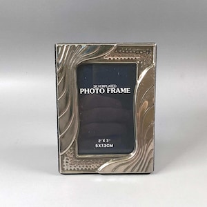 Vintage Silver Plated Miniature Photo Frame - 3x2 England