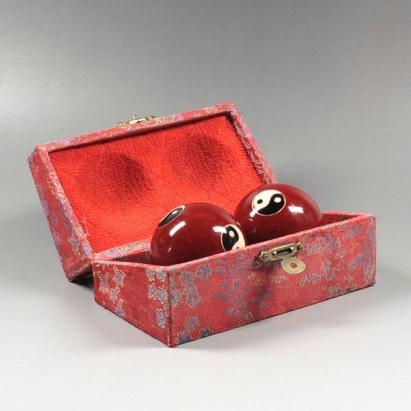 China meditation yoga balls Red enamel metal balls Yoga balls in a gift box