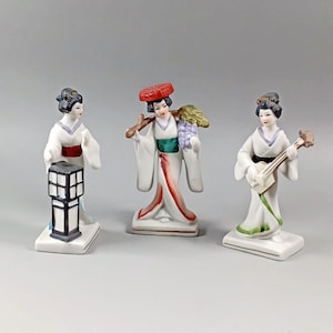 Antique white porcelain biscuit Japanese geisha, Three small Asian geisha, Set statue oriental, Ceramic figurine, Sculpture old porcelain