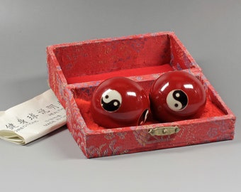 China meditation yoga balls Red enamel metal balls Yoga balls in a gift box