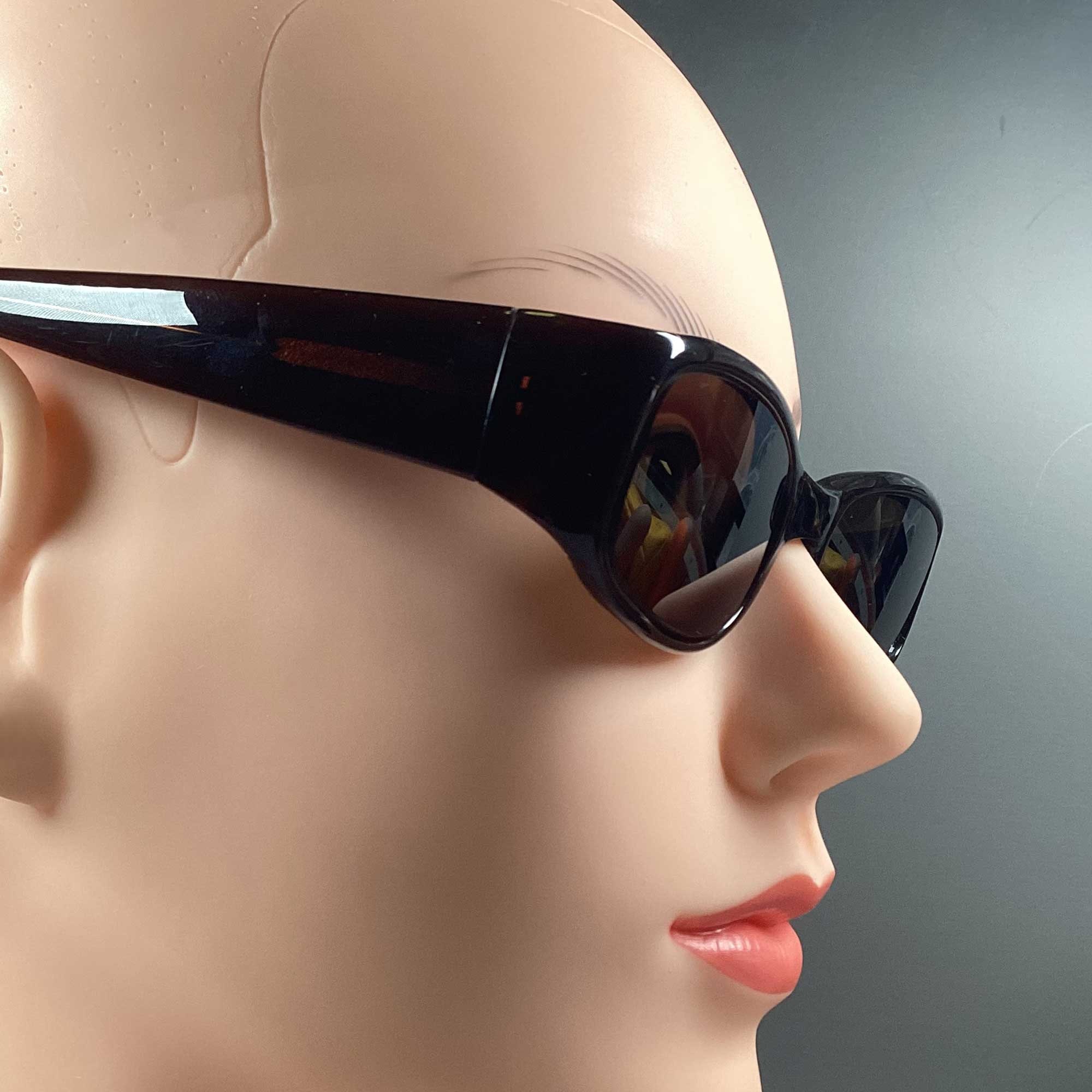 Vintage Guess Sunglasses- Ophthalmic Quality Vintage Guess Sunglasses GU 653: Brown Oval Frame, 90s  main image 3