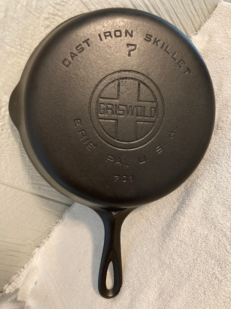Griswold 7 Large Block Logo Cast Iron Skillet 701 Etsy
