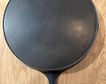 Wagner Sidney #12 Cast Iron Skillet