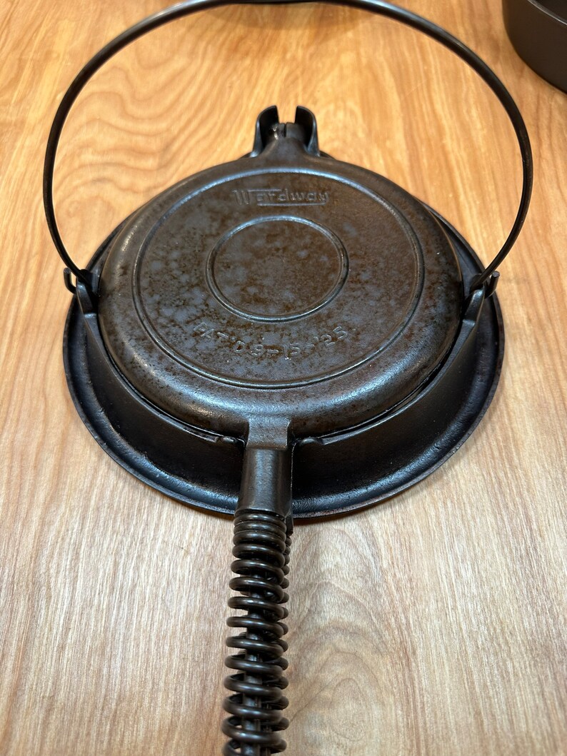 Wardway Cast Iron Waffle Maker Round Low Base Rare Piece Etsy