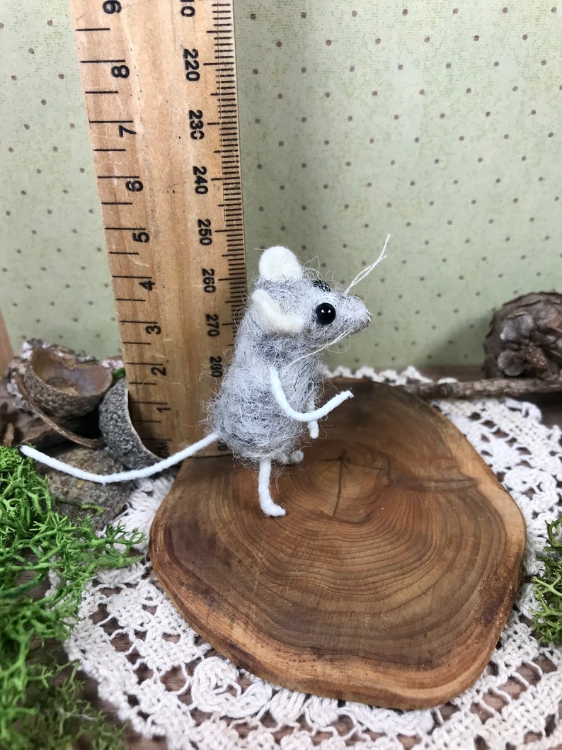 Miniature Dollhouse Mouse, Woolly Mouse, collectible needle felted animal image 8