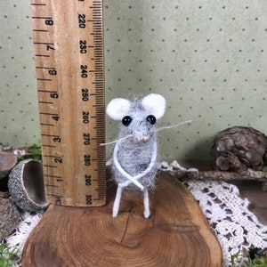 Miniature Dollhouse Mouse, Woolly Mouse, collectible needle felted animal image 2