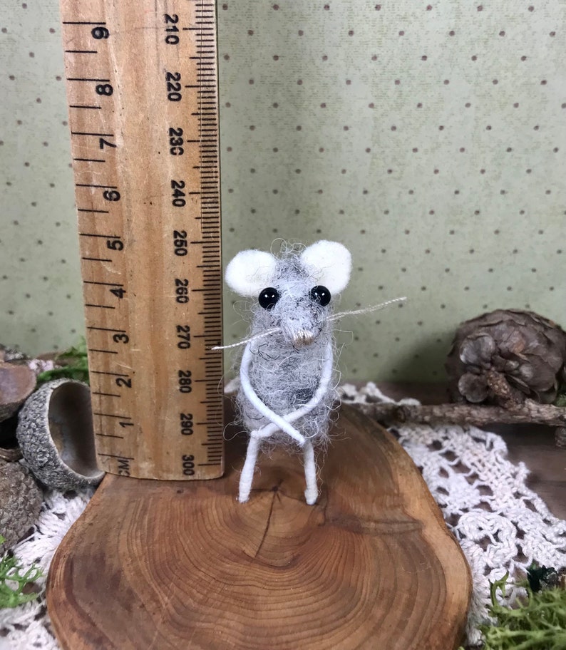 Miniature Dollhouse Mouse, Woolly Mouse, collectible needle felted animal image 2