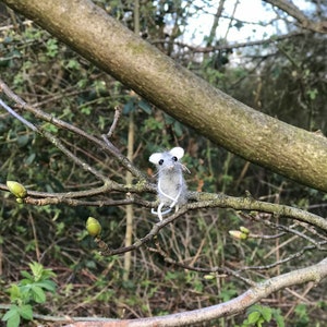 Miniature Dollhouse Mouse, Woolly Mouse, collectible needle felted animal image 1