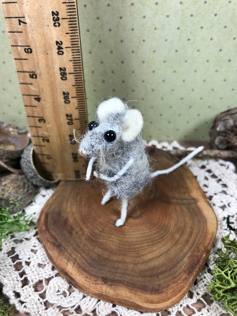 Miniature Dollhouse Mouse, Woolly Mouse, collectible needle felted animal image 9