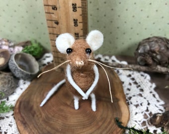 Miniature Dollhouse Mouse, Brown Wood Mouse, collectible needle felted animal