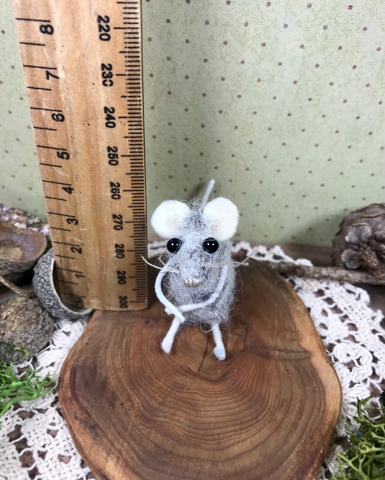 Miniature Dollhouse Mouse, Woolly Mouse, collectible needle felted animal image 5