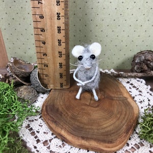 Miniature Dollhouse Mouse, Woolly Mouse, collectible needle felted animal image 6