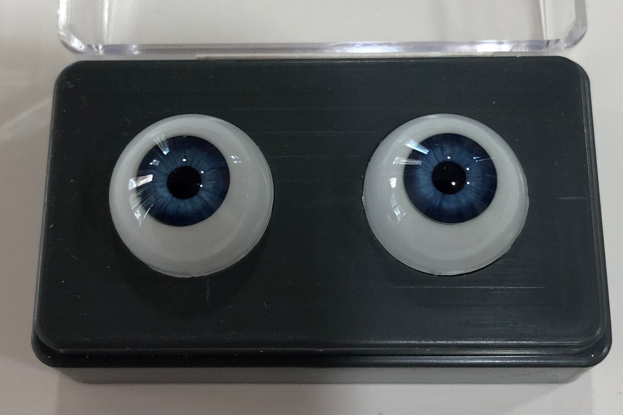 8mm Blue glass eyes, concave/convex - per pair