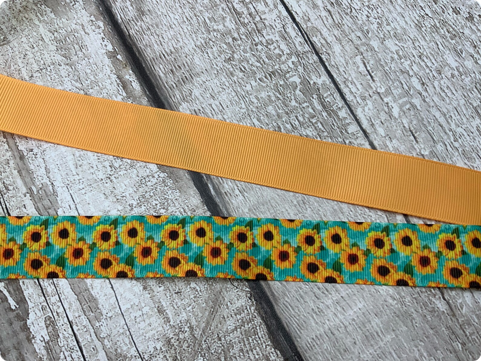 fake sunflower lanyard