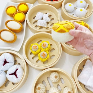 Felt Food Toys - Dim Sum Pineapple Bun ( Bolo Bao, 菠蘿包) bild 3
